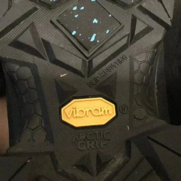 Wolverine Vibram Arctic Grip Women's Safety Shoes SZ 38(EUR) / 5 EW( US) - Picture 10 of 13